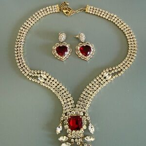 Women’s red and golden jewelry set
